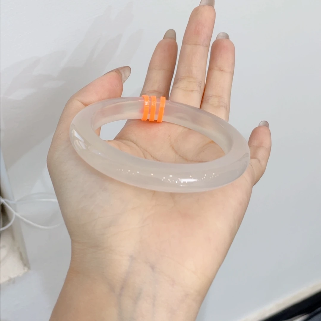 玛瑙/玉髓手镯未镶嵌l****a