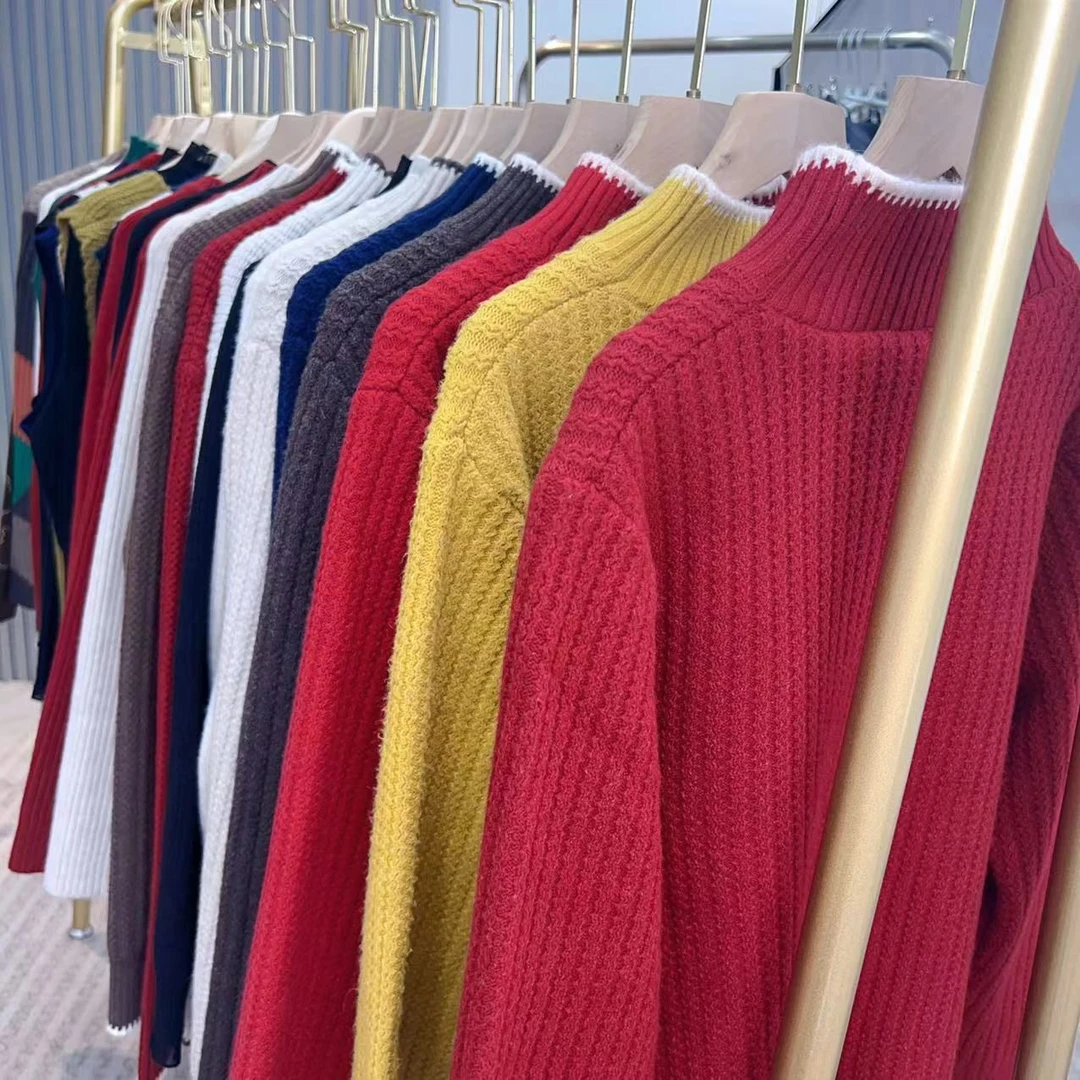 随机针织衫一件