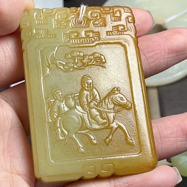 和田玉挂件未镶嵌黛*顶