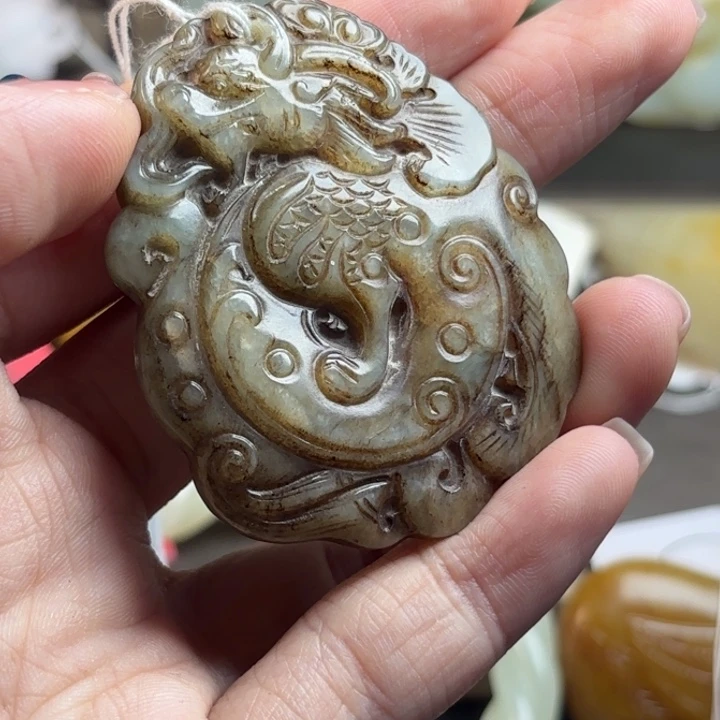 和田玉颈饰未镶嵌厚**福