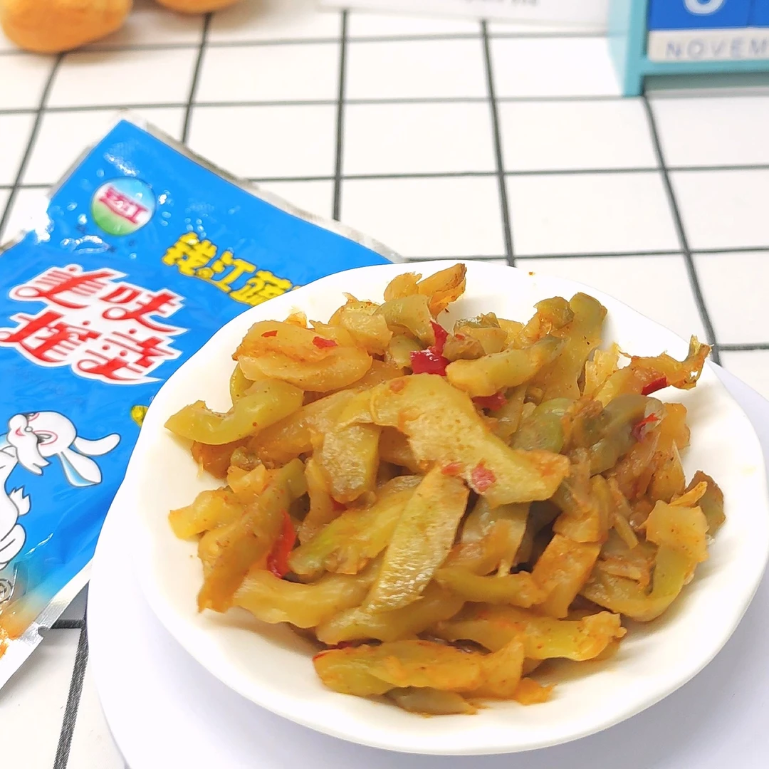 正宗钱江牌小白兔美味榨菜丝90g下饭菜咸菜酱菜配稀饭做汤炒菜