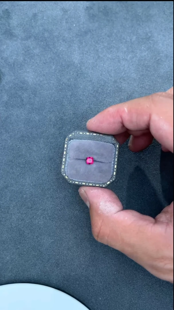 【闪购商品】碧玺裸石未镶嵌35分卢比莱