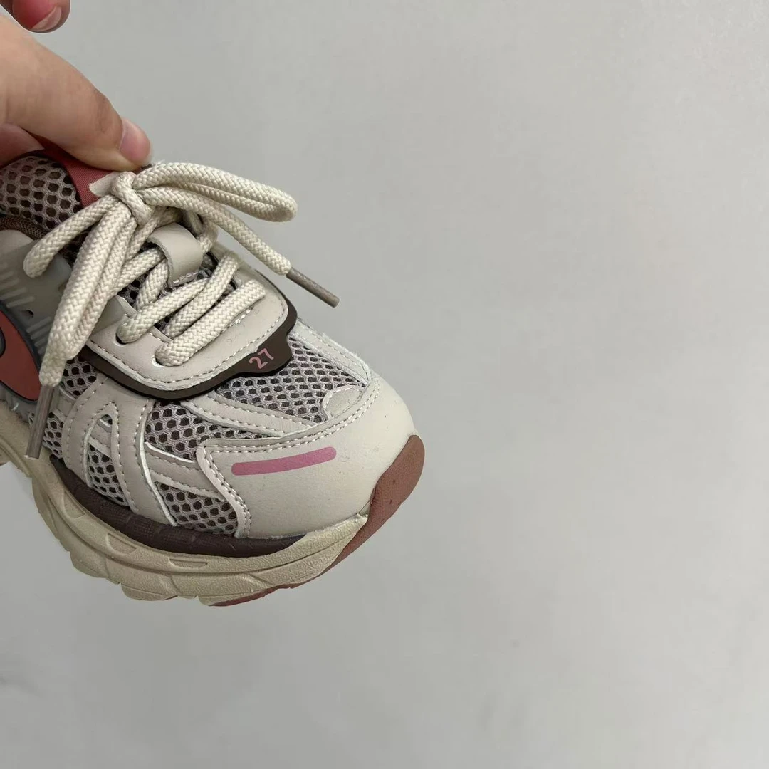 新款轻便休闲运动鞋8320