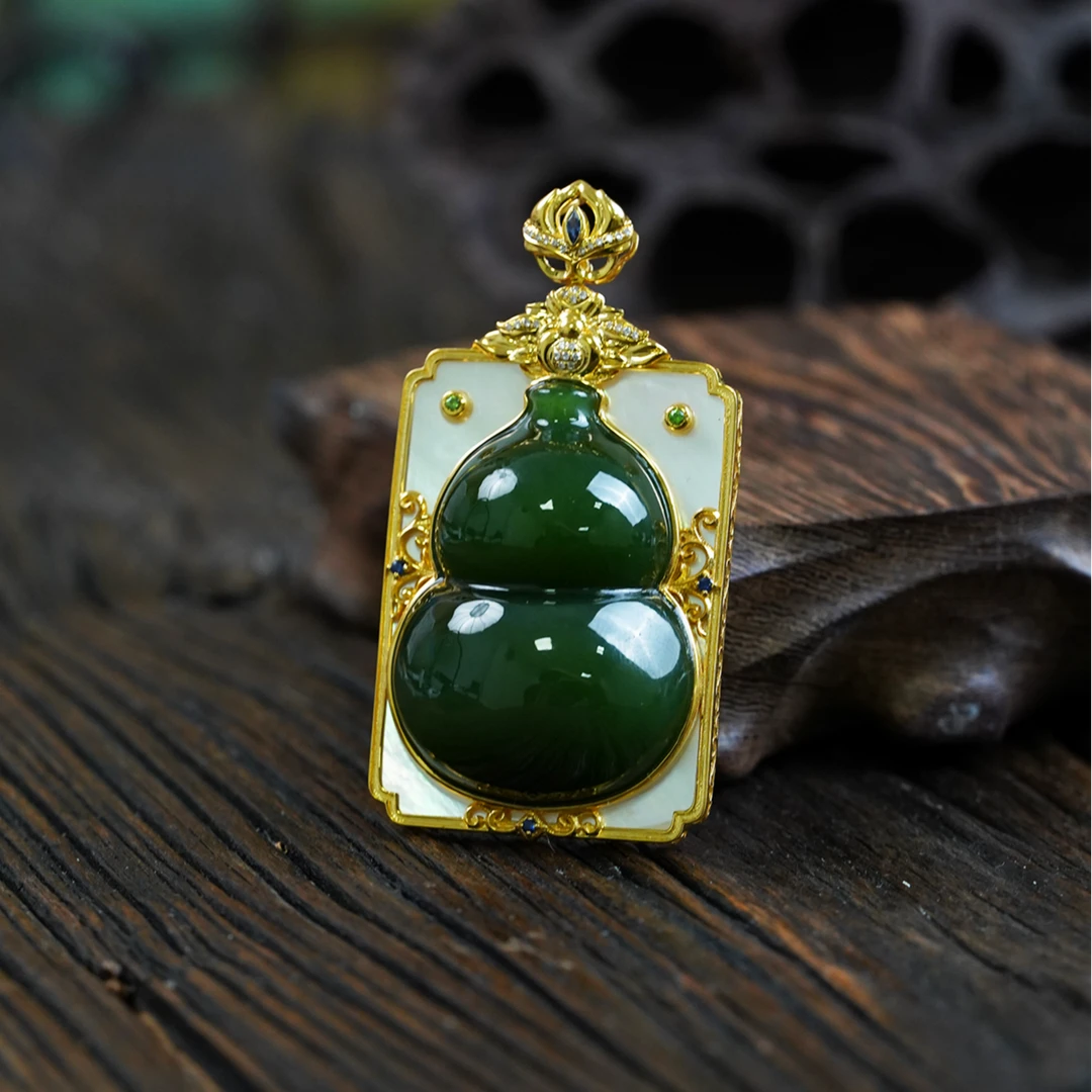 【石缘居珠宝】18K金镶嵌和田玉碧玉佩戴高贵大气款葫芦吊坠C58-271