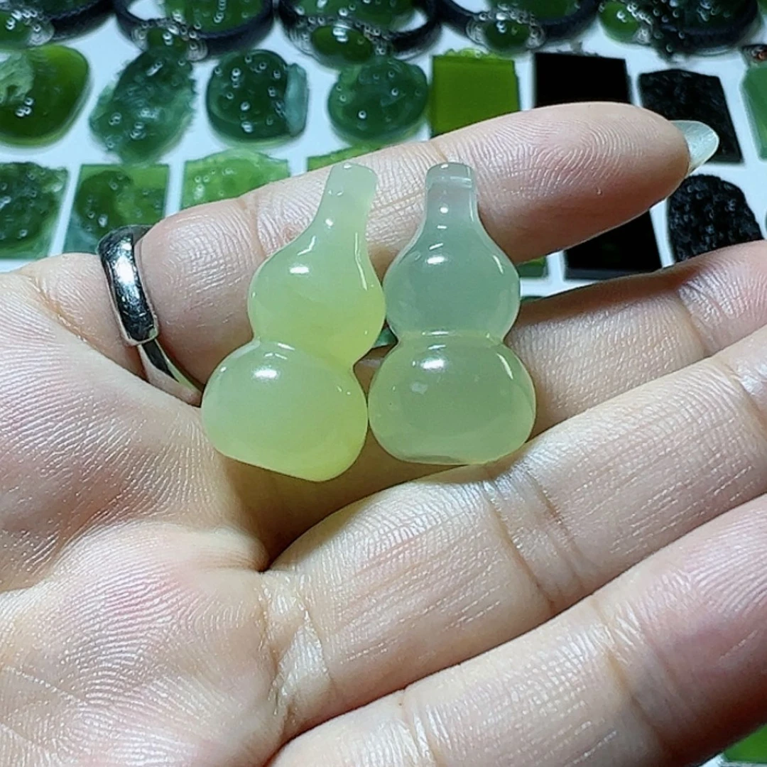 【闪购商品】蛇纹石玉颈饰未镶嵌
