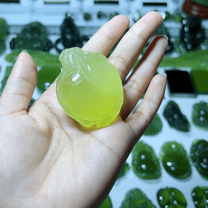 蛇纹石玉手把件未镶嵌