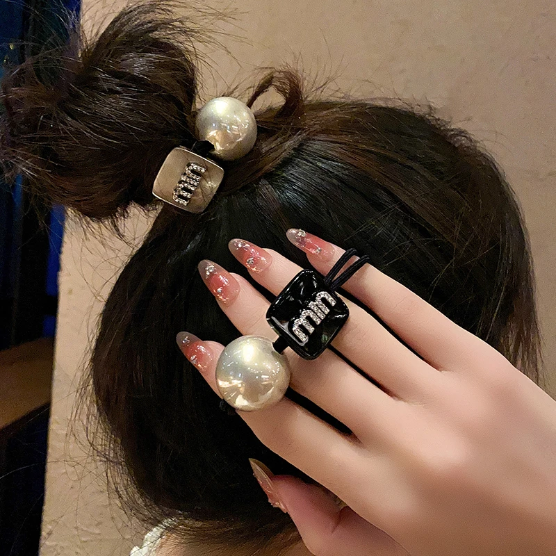 思朵时尚气质字母仿珍珠发绳女网红简约马尾头绳丸子头皮筋发饰
