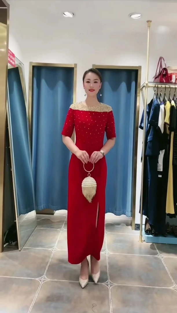 手工穿珠礼服9605