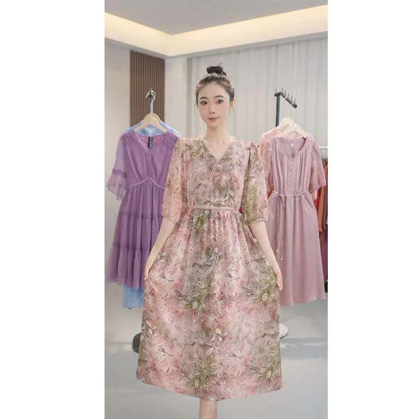 L011 夏季新款时尚碎花连衣裙清新高级V领气质洋气连衣裙