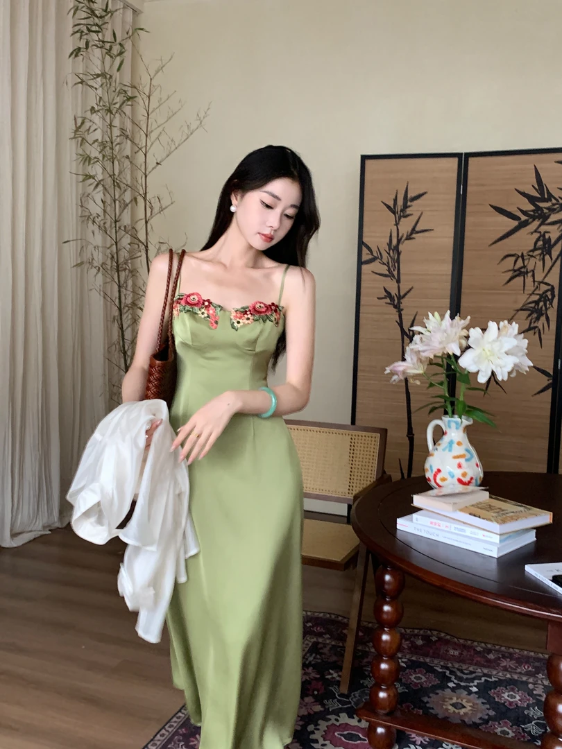 EIA一尧新中式国风【限量福利款】法式女人绣花连衣裙气质小众女装