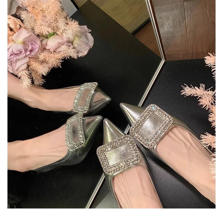 【Rm】精致小女人~法式水钻方扣气质小尖头浅口平底单鞋女春秋新款