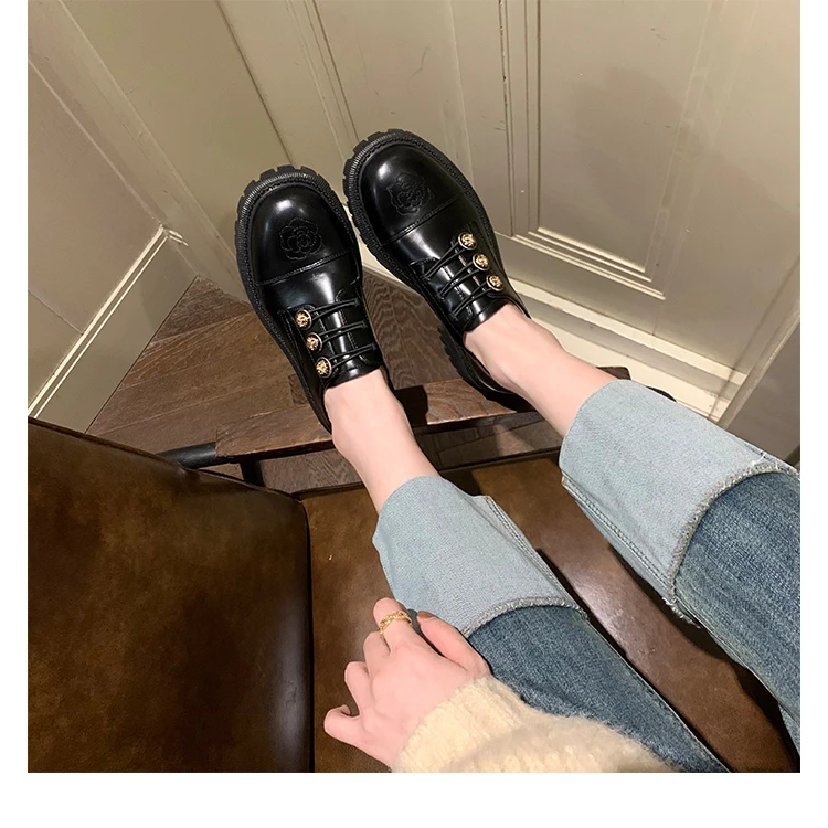 【Rm】赫本风复古厚底粗跟刺绣小皮鞋女2025秋季新款小个子乐福单鞋