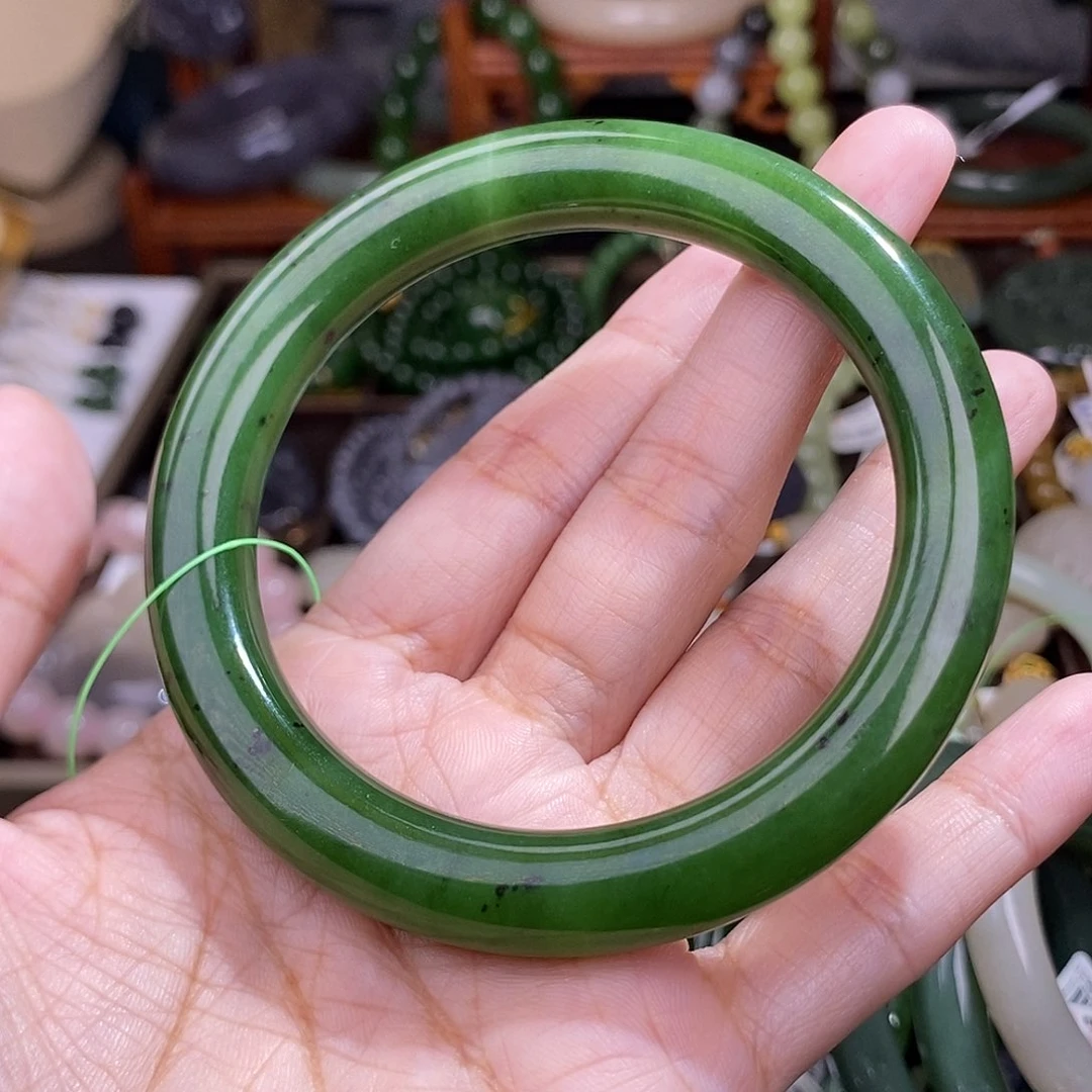 和田玉59 碧玉阳绿手镯胖圆条未镶嵌