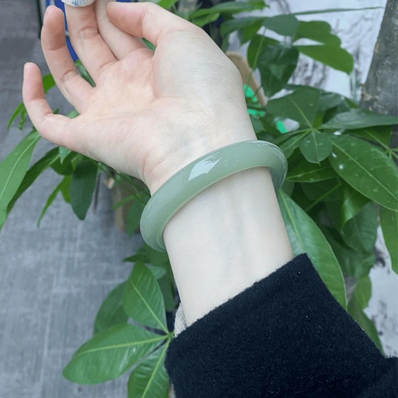 天然玉石手镯女士苹果青手镯烟绿多样性发货+配礼盒