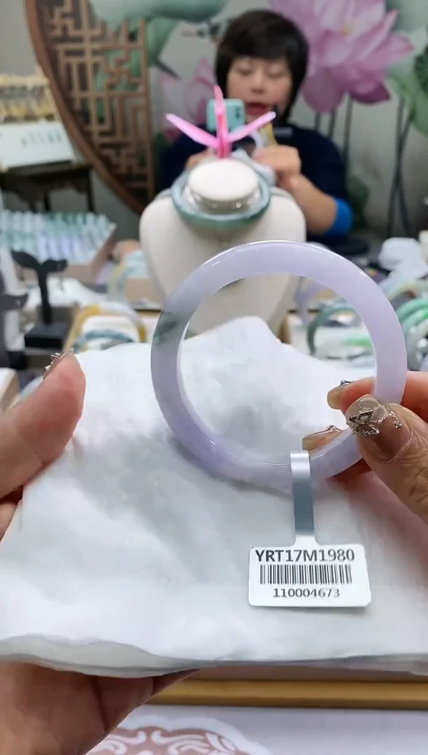 【闪购商品】翡翠手镯未镶嵌95* 圈口54-55*4673