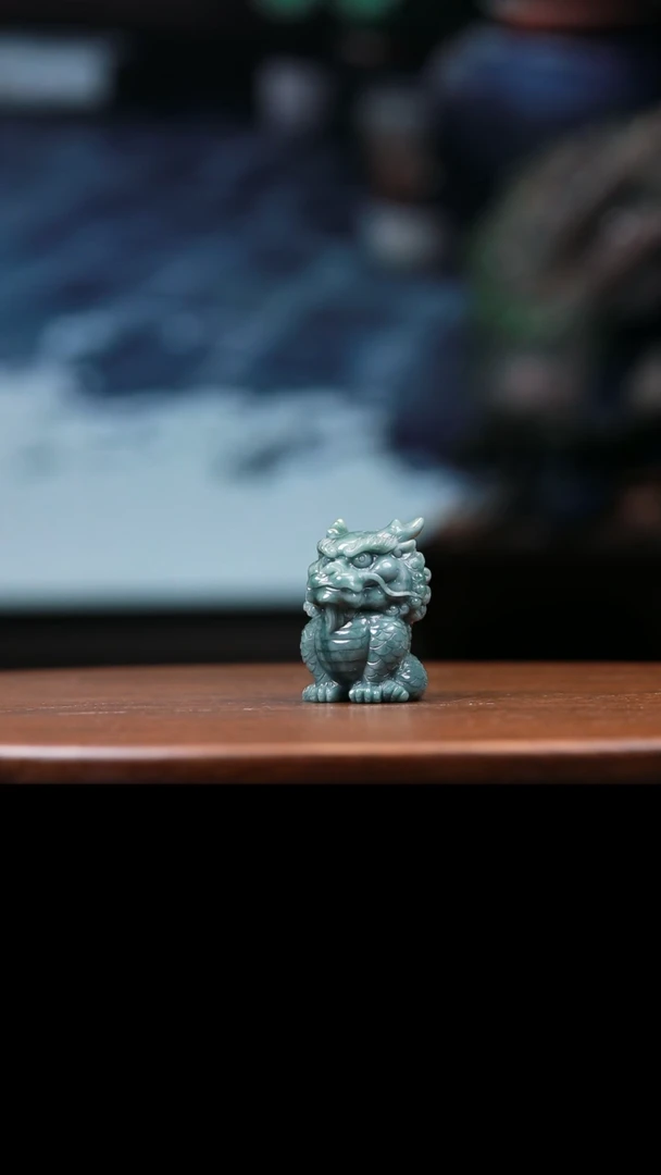 【闪购商品】翡翠摆件未镶嵌危料翡翠小龙