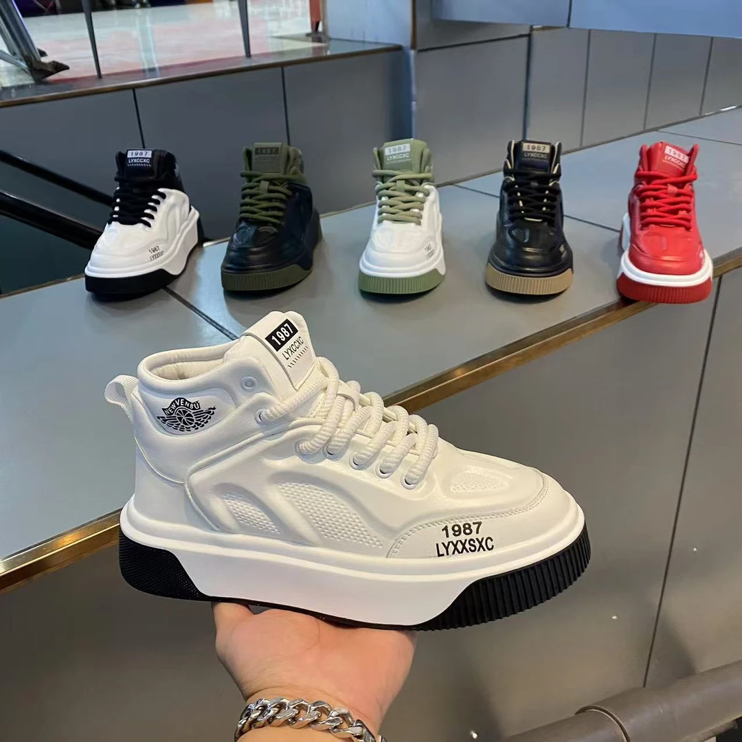 2024秋冬季新款时尚中帮男士百搭舒适潮流休闲厚底男鞋（皮鞋码）