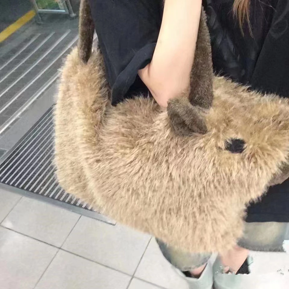 冬季可爱毛绒水豚包包女大容量毛毛包2024新款通勤单肩包托特包