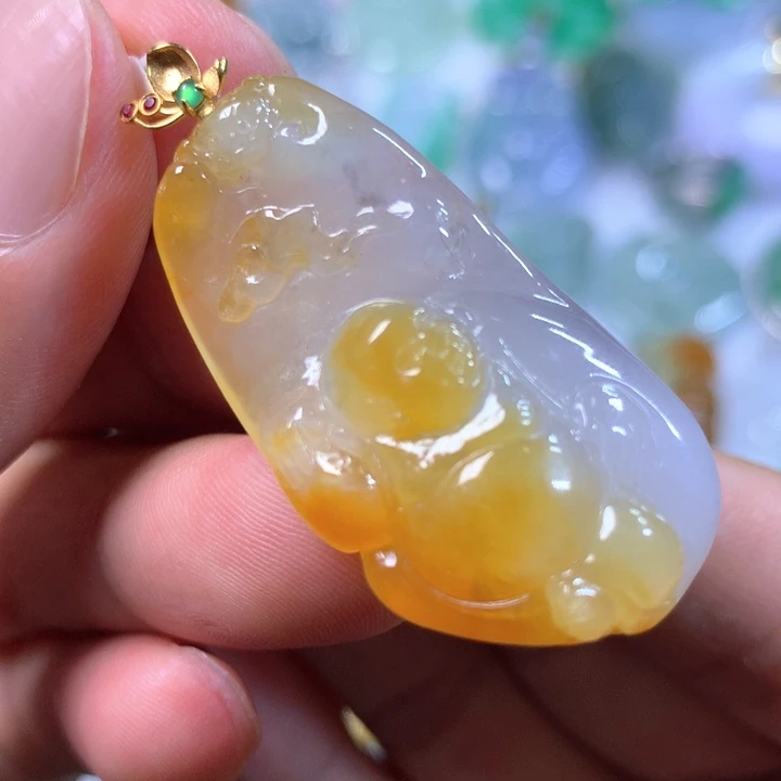 翡翠颈饰18K金镶嵌翡翠