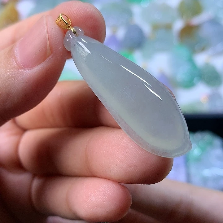 翡翠颈饰18K金镶嵌翡翠