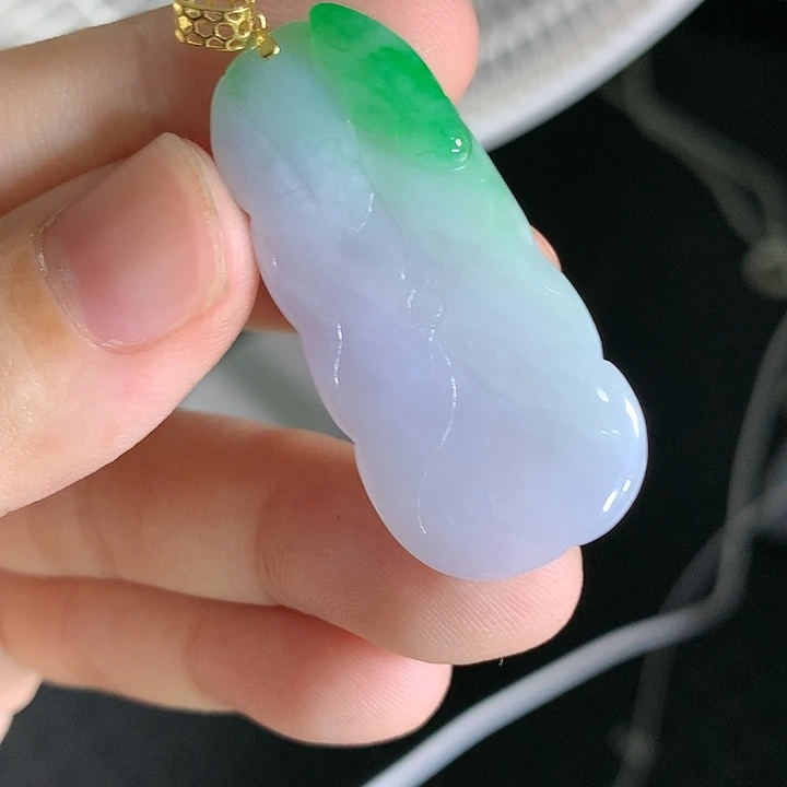 翡翠颈饰18K金镶嵌翡翠