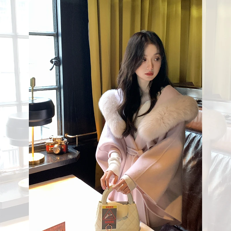 大娇「新月斗篷」连帽短款羊毛双面呢斗篷狐狸毛毛领秋季大衣