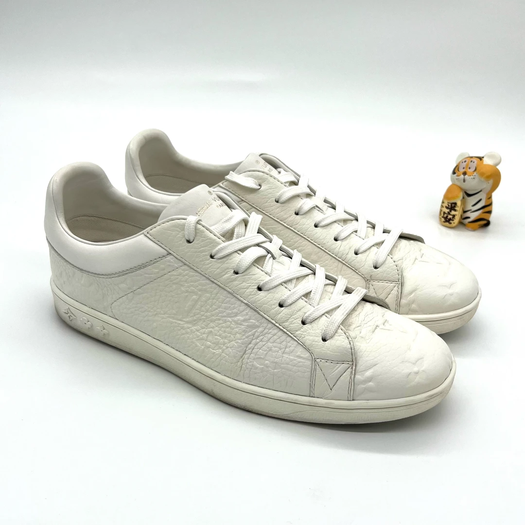 99新 LouisVuitton/路易威登 白色皮面 荔枝纹满面 老花板鞋 42码