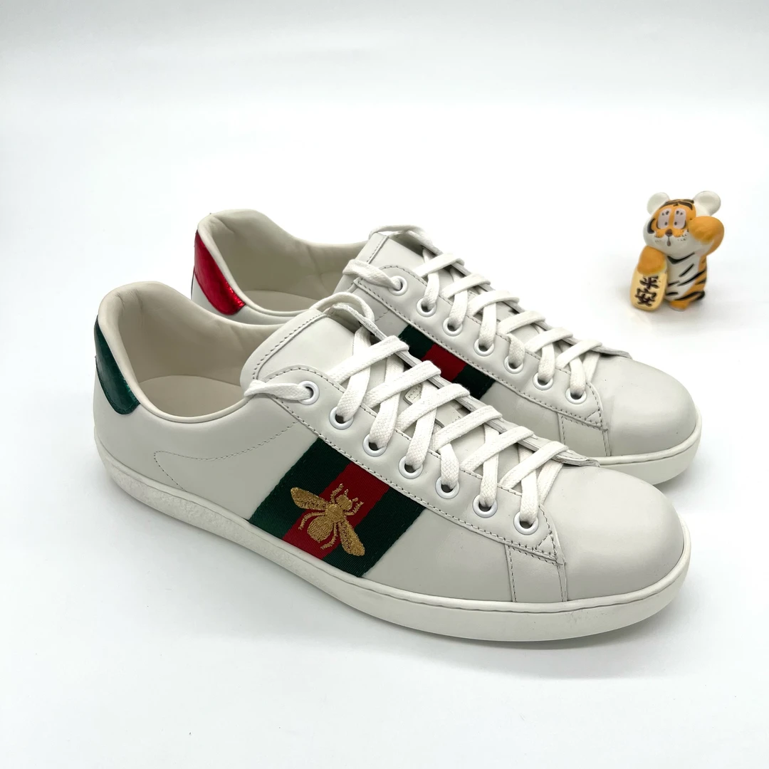 GUCCI 古驰/男士 经典白色蜜蜂刺绣板鞋 休闲时尚百搭/95新/42码