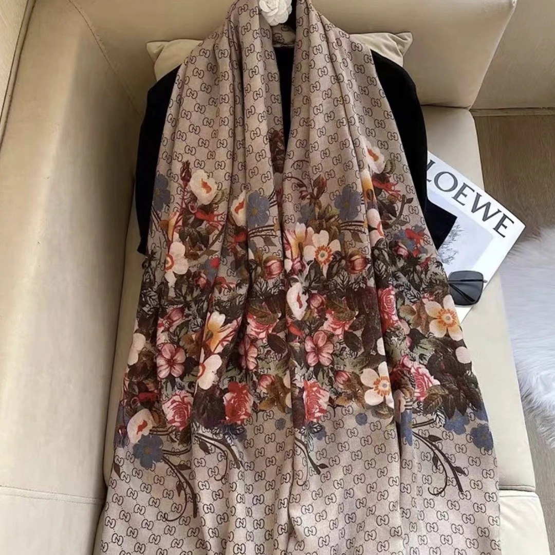 小香风时尚百搭软绵围巾180*70披肩气质女士碎花大方双面韩版印花