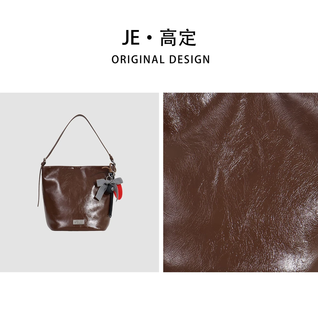 （长30高26厚16）2024新款真皮轻奢女士小众单肩斜挎包8557