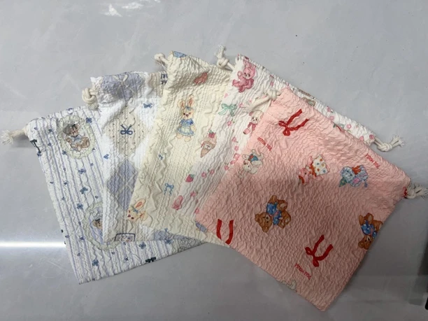 可爱卡通抽绳束口收纳袋