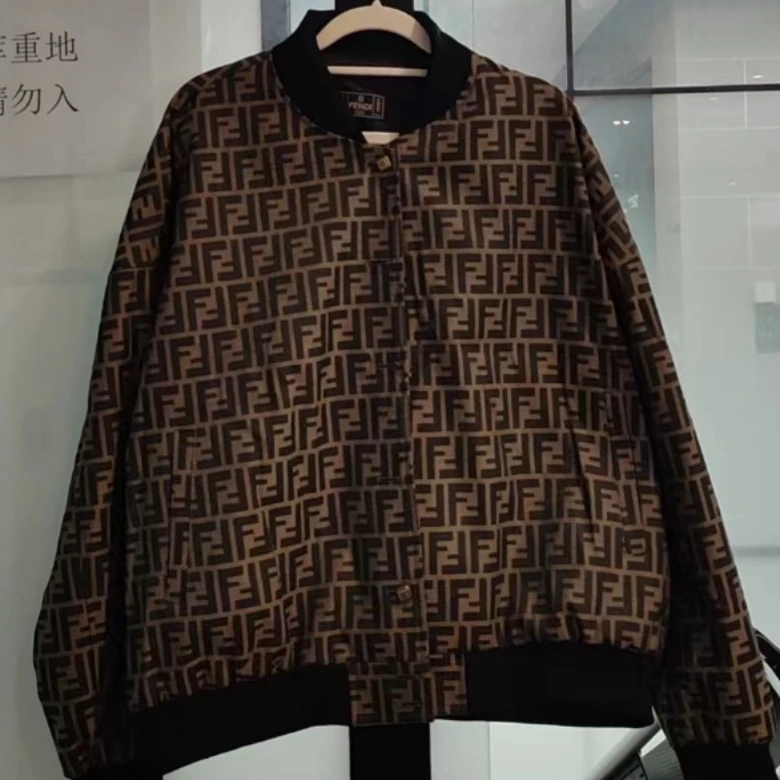 潮奢 芬迪 外套 40码/yy99168