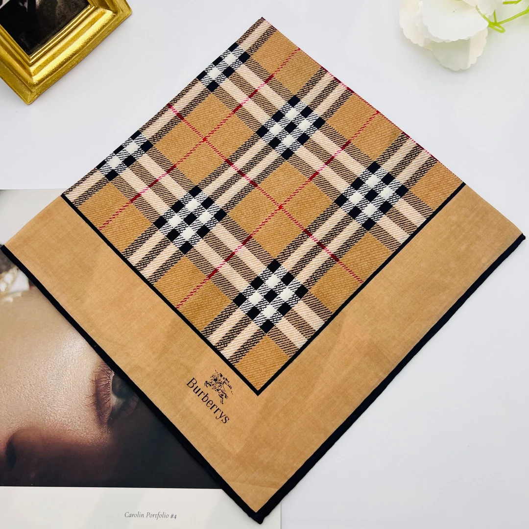 潮奢 巴宝莉 丝巾/yy01873