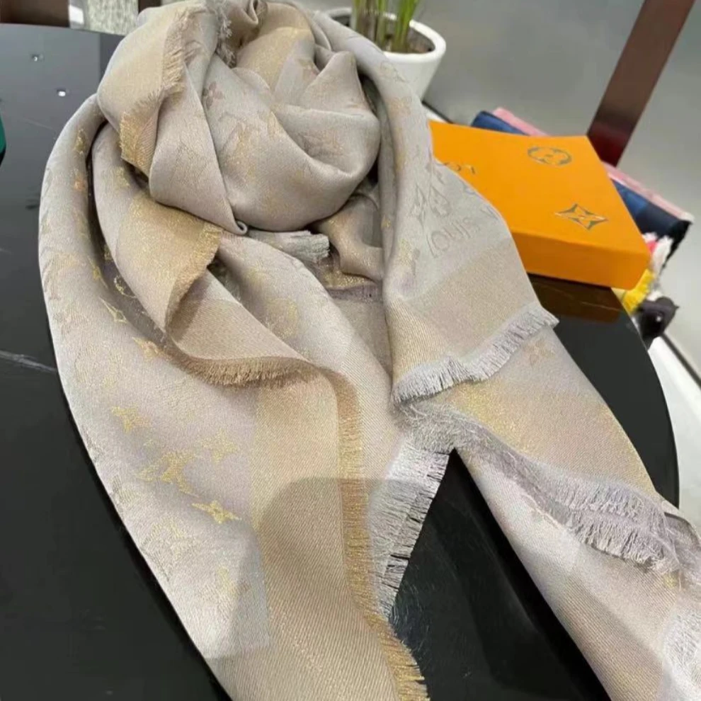 海囤/LV 围巾 //css26163