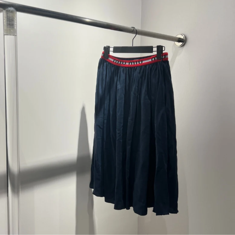 潮奢 缪缪  短裙 40码/lm63093