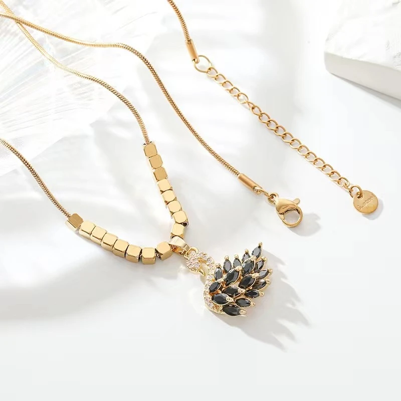 黑天鹅镶钻项链+礼盒