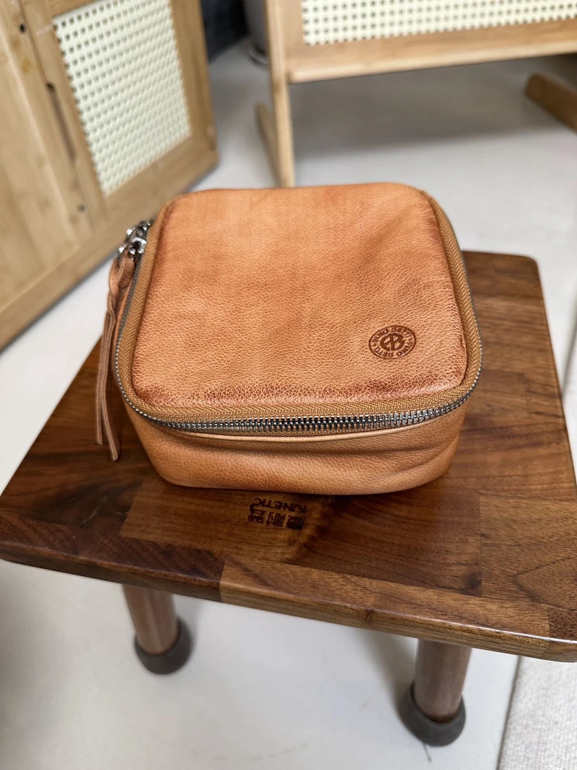 手感软糯轻便防撞化妆包首饰盒