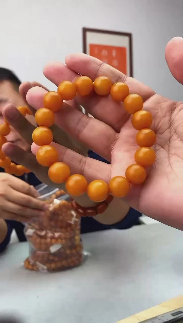 【闪购商品】蜜蜡珠宝奇石未镶嵌假一罚十微瑕随机多样性发一件