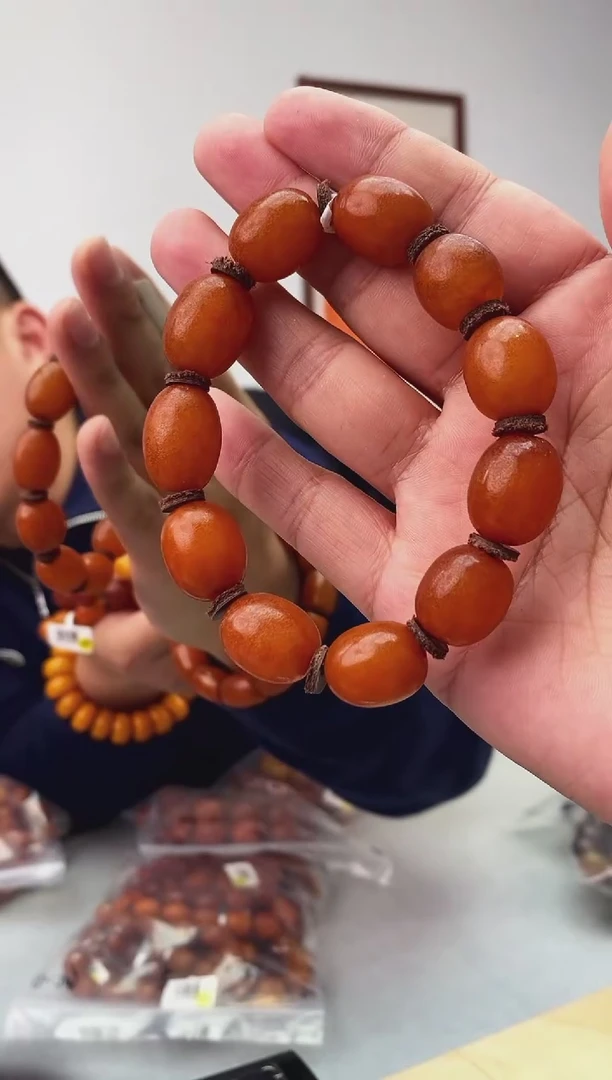 【闪购商品】蜜蜡珠宝奇石未镶嵌假一罚十微瑕随机多样性发一件