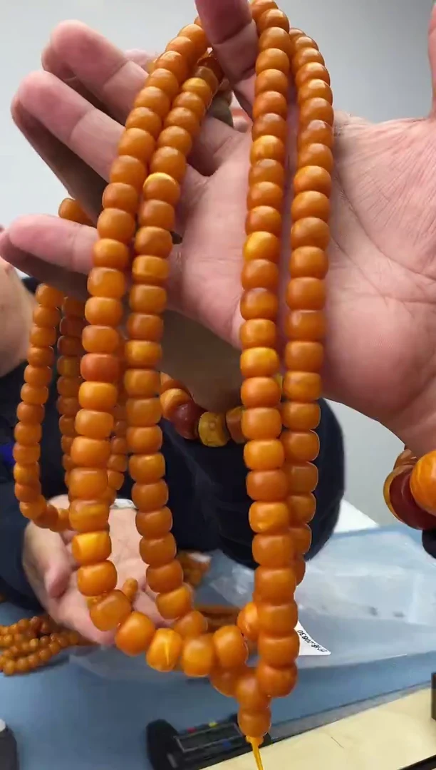 【闪购商品】蜜蜡珠宝奇石未镶嵌假一罚十，微瑕发一件