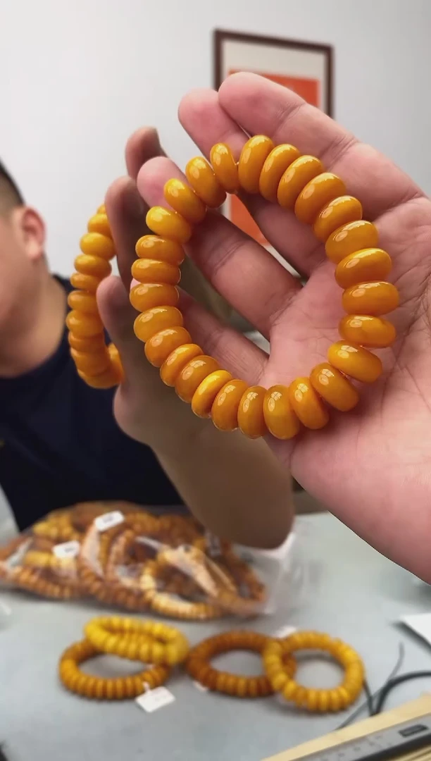 【闪购商品】蜜蜡珠宝奇石未镶嵌假一罚十,随机多样性发一件