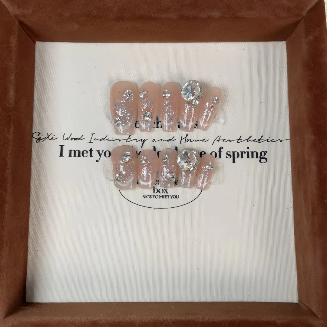 【爆闪牛郎16】轻奢风格带钻高颜值美甲款美甲纯手工穿戴甲