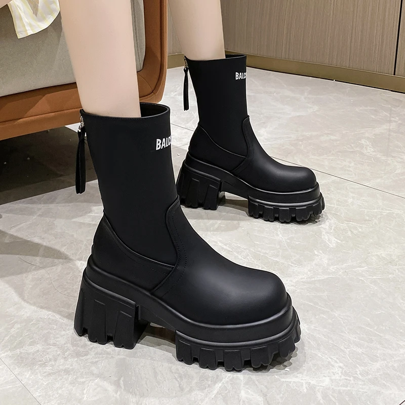 今年流行的马丁靴女2024秋季新款皮面厚底短靴粗跟高跟显瘦中筒靴