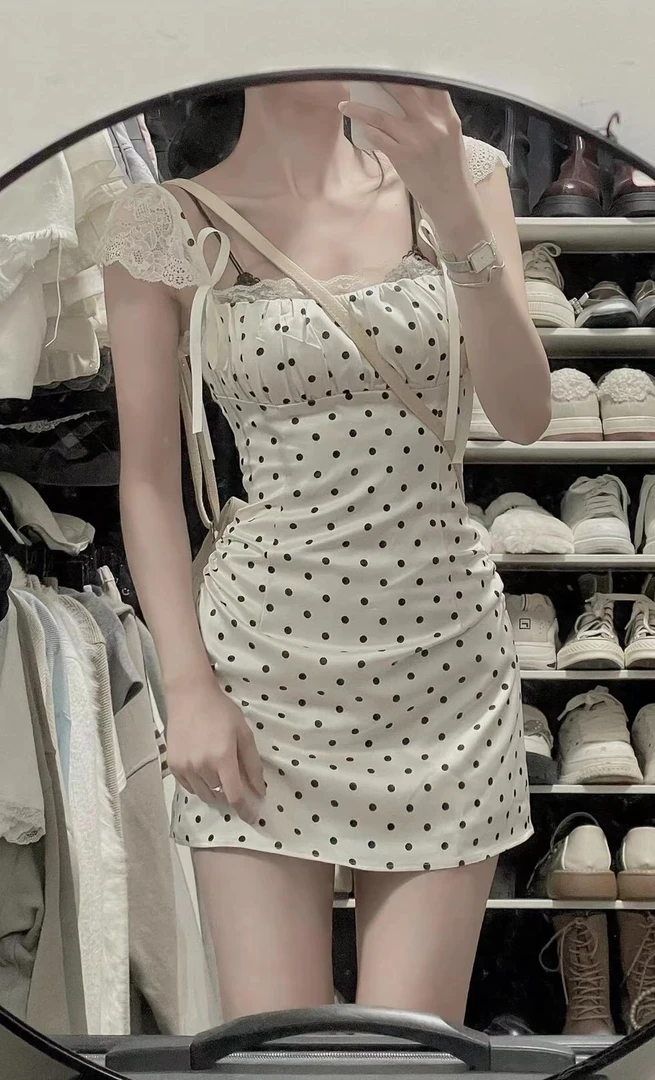 doll感美眉/法式波点连衣裙女春夏季甜美显瘦小飞袖吊带短裙性感
