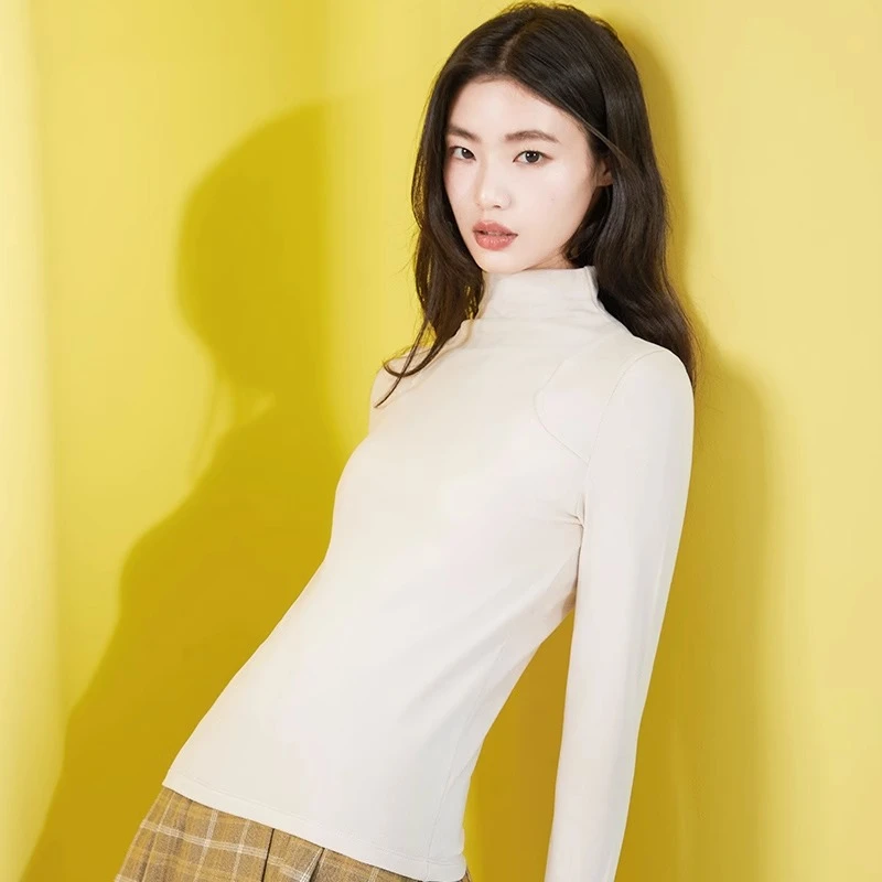 内茵高领春秋打底衫女款带胸垫长袖2024新款纯色美肤亲肤上衣T恤
