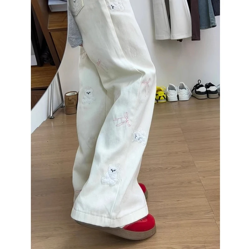 美式高街拼接刺绣小熊阔腿牛仔裤女宽松设计感小众高腰直筒长裤子