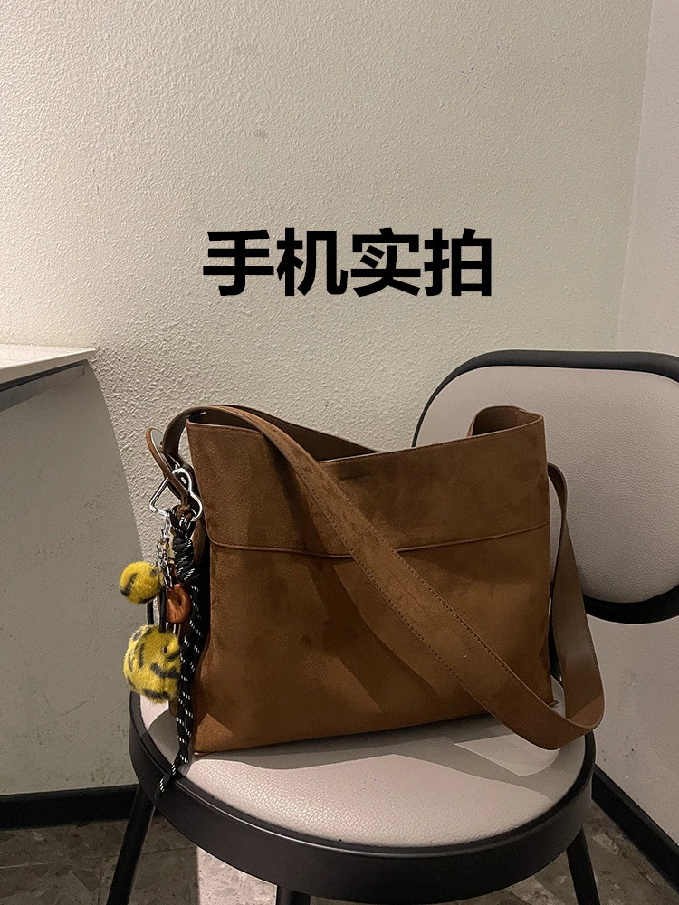 广州高货~！时尚大容量绒面磨砂皮托特包（长33高26宽14）