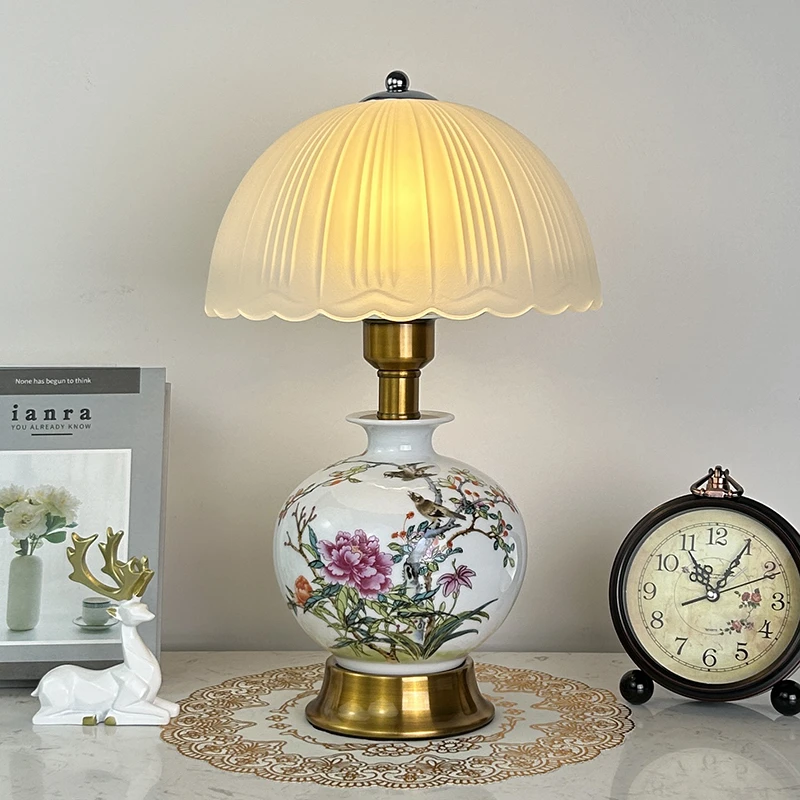 新款卧室欧式家用高级感复古简约美式中式轻奢陶瓷温馨氛围酒店