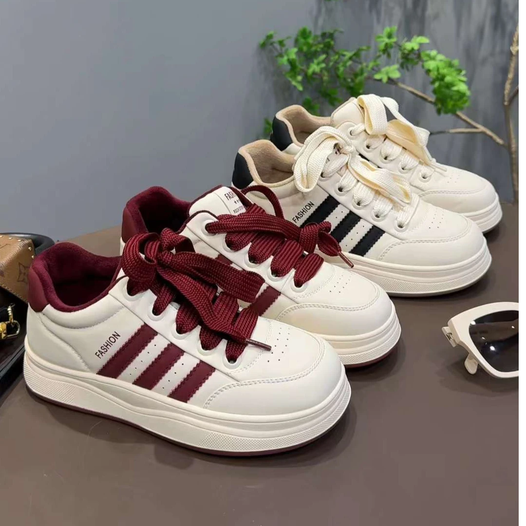 TY7 【杠杠小白鞋】爆好穿微绒显脚小软底杠杠小白鞋(跟高3厘米)