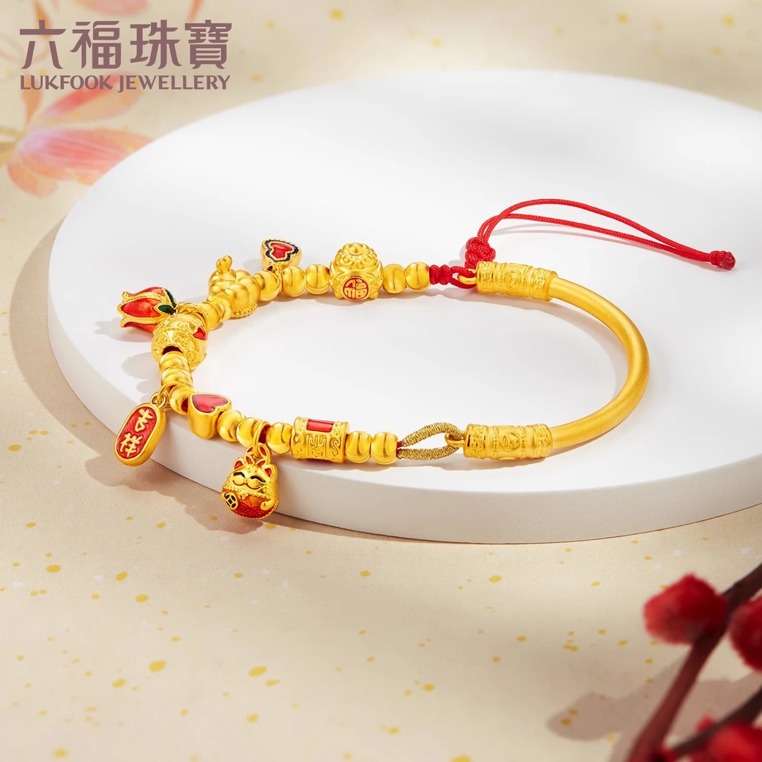 六福珠宝吉祥如意黄金手链女鎏彩工艺硬金半镯子计价A01TBGB0020